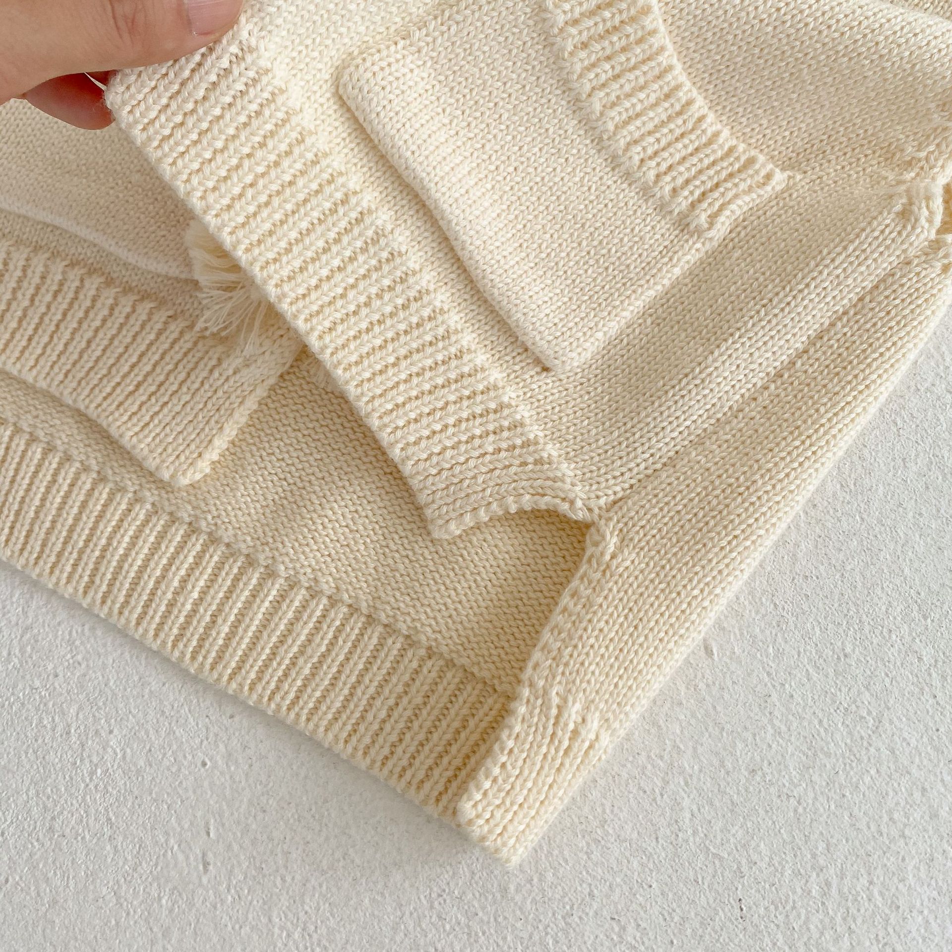 Title 21, Kinder Strickjacke mit Quasten und Bindeband We...