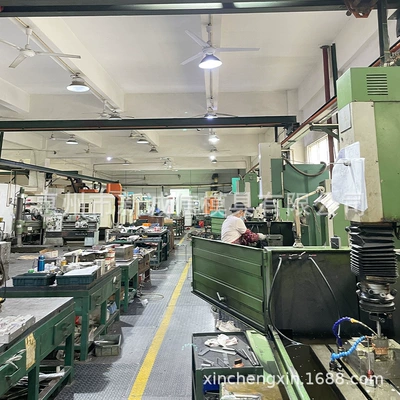 New Integrity Precision Injection Mold Avtomobil hissələri qəlibləri