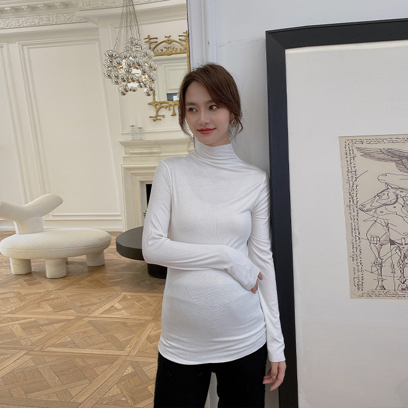 Молочно-белый