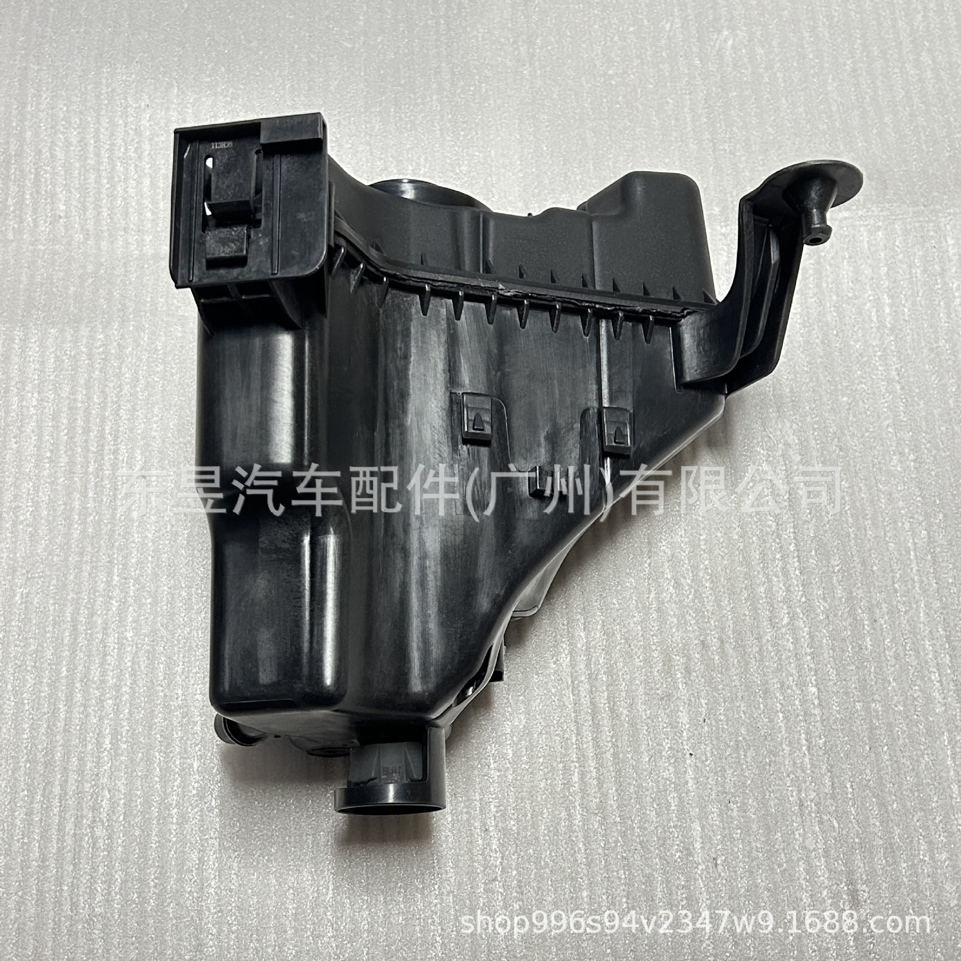 Suitable for BMW B48 B20 auxiliary water tank expansion tank 17138677649 17138617044