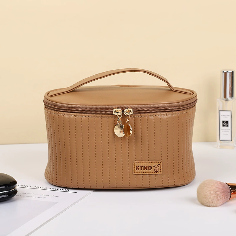 Polyurethane Cosmetic Bag, Handheld Waterproof Organizer, Spacious 24.2×19.6×3.6 cm