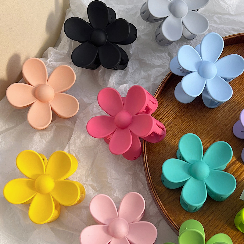 Sweet Flower Plastic Resin Hair Claws 1 Piece display picture 2