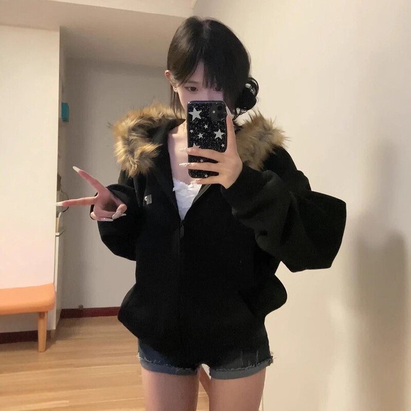 アメリカのレトロなファッションブランドの毛の襟のファスナーのカーディガンと帽子のパーカーの女性の秋冬のカップルの高級感のカジュアルなコートのファッション|undefined