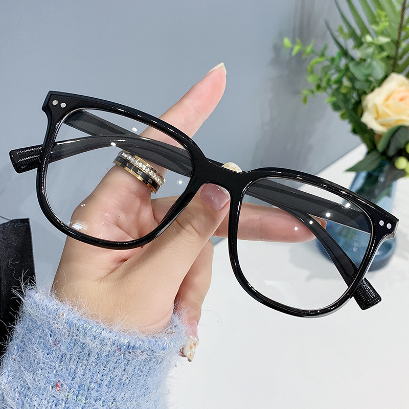 Nuevo Marco de uñas de color beige gafas de luz anti-azul artefacto de belleza liso marco grande que adelgaza versátiles hombres y mujeres gafas de luz anti-azul