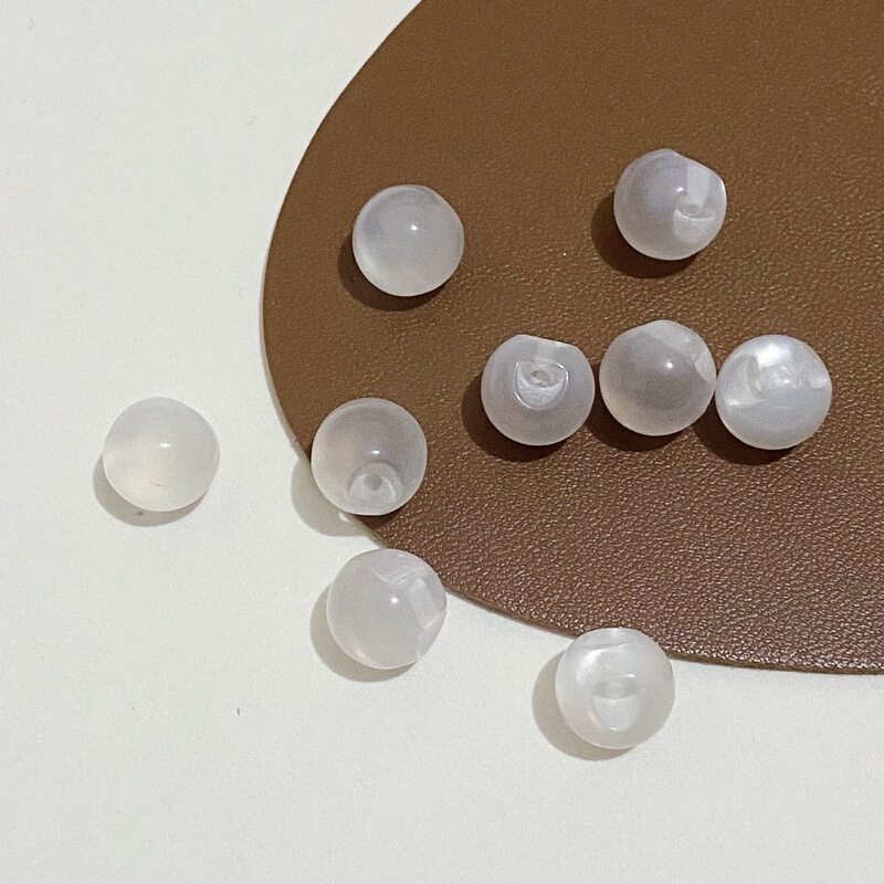 Factory wholesale resin pearl hidden button shirt chiffon versatile simple top retro personalized button clothing accessories