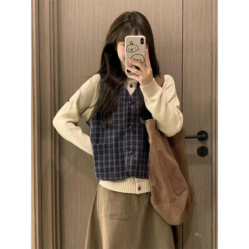 沙河日系文艺清新小众复古格子马甲女学生+杏色开衫毛衣+半身裙三|undefined