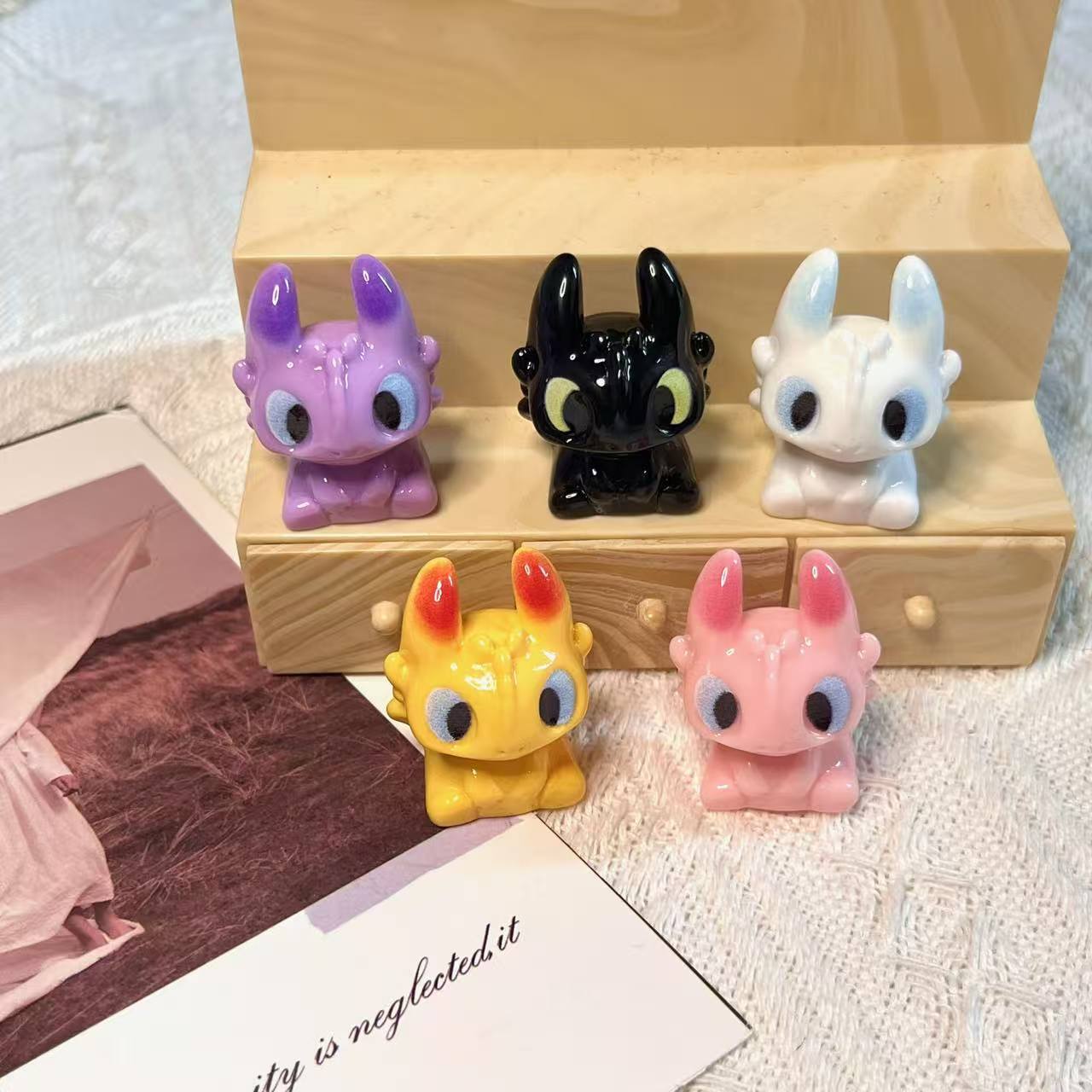 驯龙高手无牙仔树脂配件小摆件小飞机办公室桌面中控台汽车装饰品