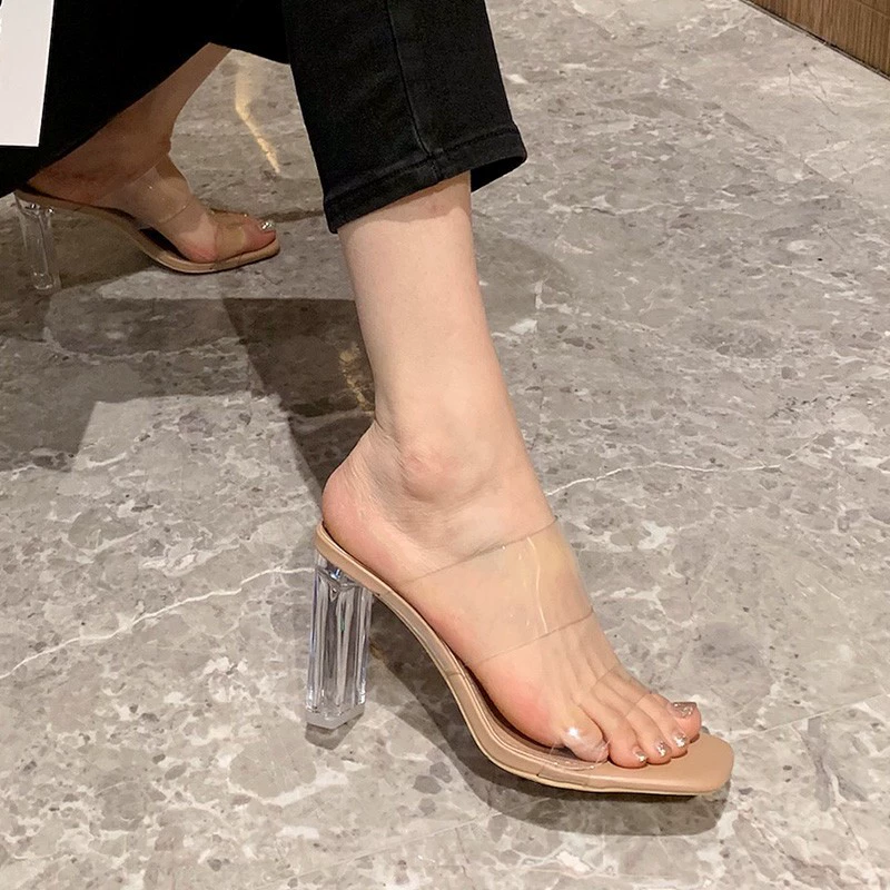 Сандалии женские летние новые квадратные головы прозрачные с высокими каблуками хрустальные толстые каблуки моды большие размеры тапочки женские наружные