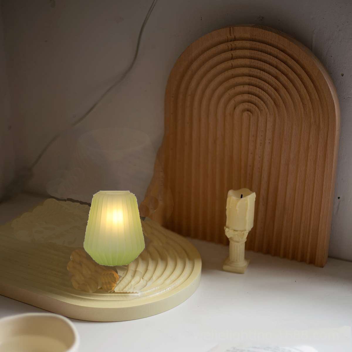 Hongo decoración lámpara de escritorio dormitorio cabecera lámpara de atmósfera lámpara de habitación modelo de vivienda luz nocturna luz LED creativa viento