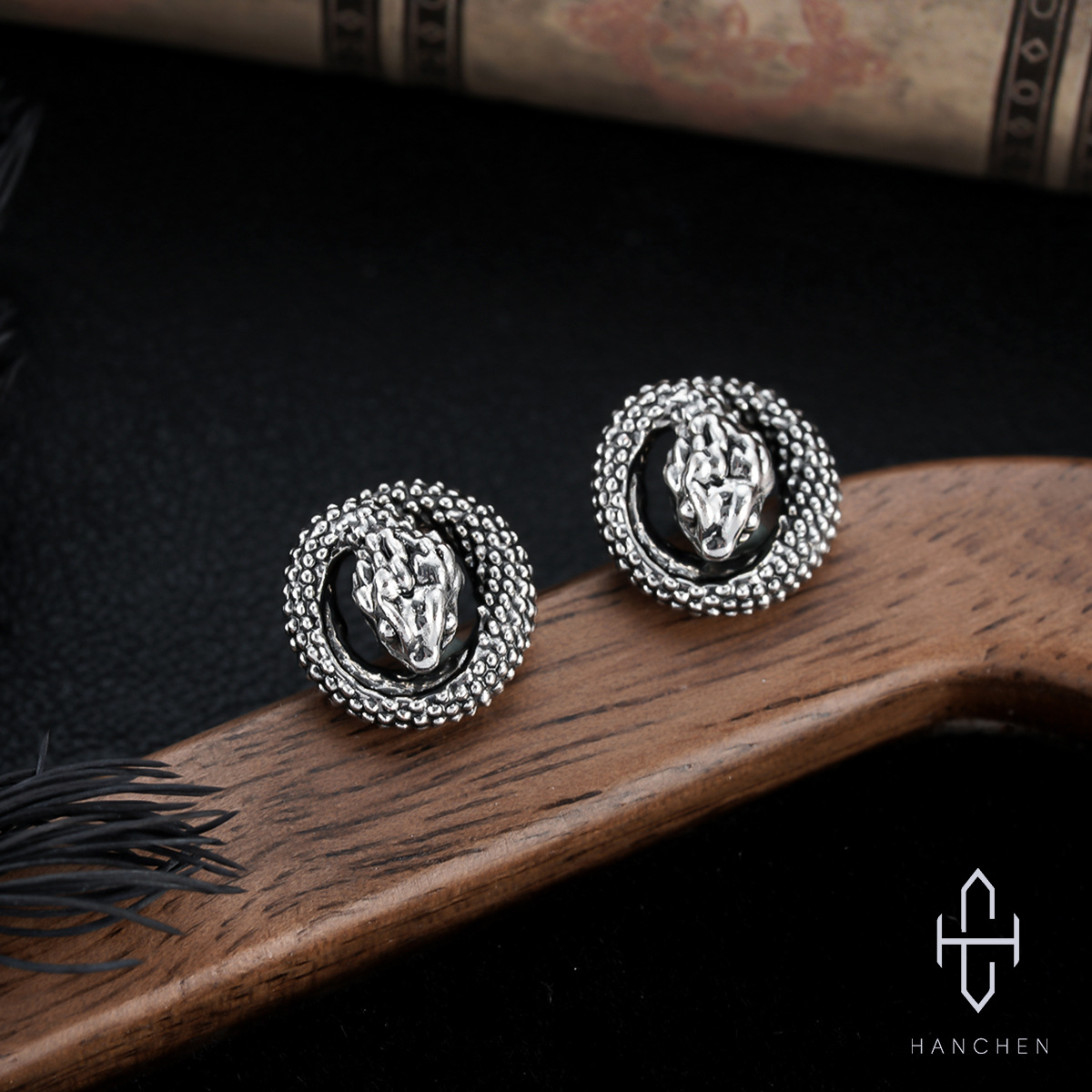 Plate Snake Earrings Men's European and American Cross-border Fashion Personalized Design Earrings Women's High-grade All-match Jewelry Earrings Wholesale