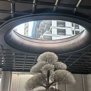 多曲面不锈钢弧形会所入口天花造型  双曲不锈钢圆环吊顶天花美陈