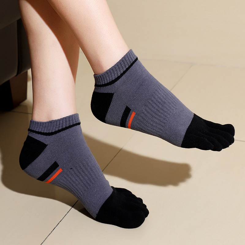 Toe Men's Summer Cotton Socks Sweat Absorbing Breathable Thin Boat Socks Non-slip Lug Short Tube Sports Socks Invisible Five-finger Socks