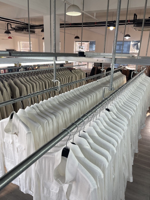 25春夏の新商品の軽豪華な高級の古いお金の亜麻のポケットは腰を収めて縄を引き出して襟を立てます。|undefined