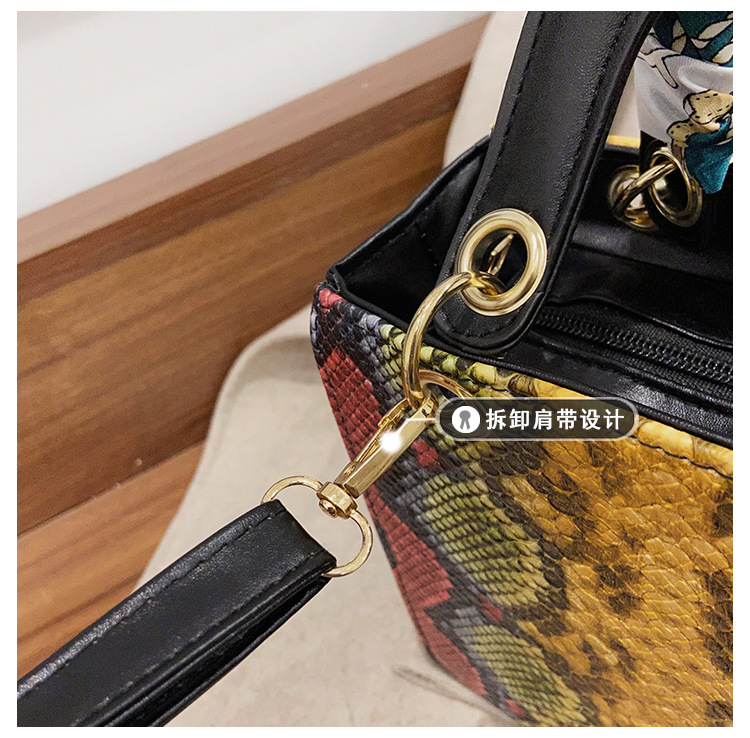 New Fashion Snakeskin Pattern Messenger Small Square Bag Wholesale Nihaojewelry display picture 16