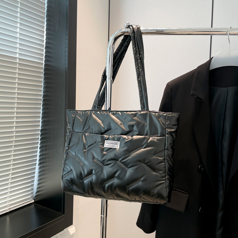 Bolsa de algodón de gran capacidad para mujeres 2024 nuevo otoño y invierno versátil bolsa de compras de hombro de clase ocio bolsa de viaje