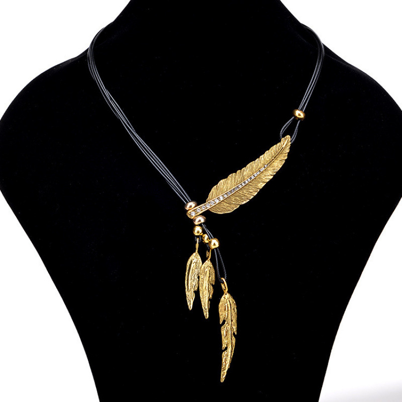 Long Layered Feather And Leaf Pendant Necklace With Leather Cord_voghion.com