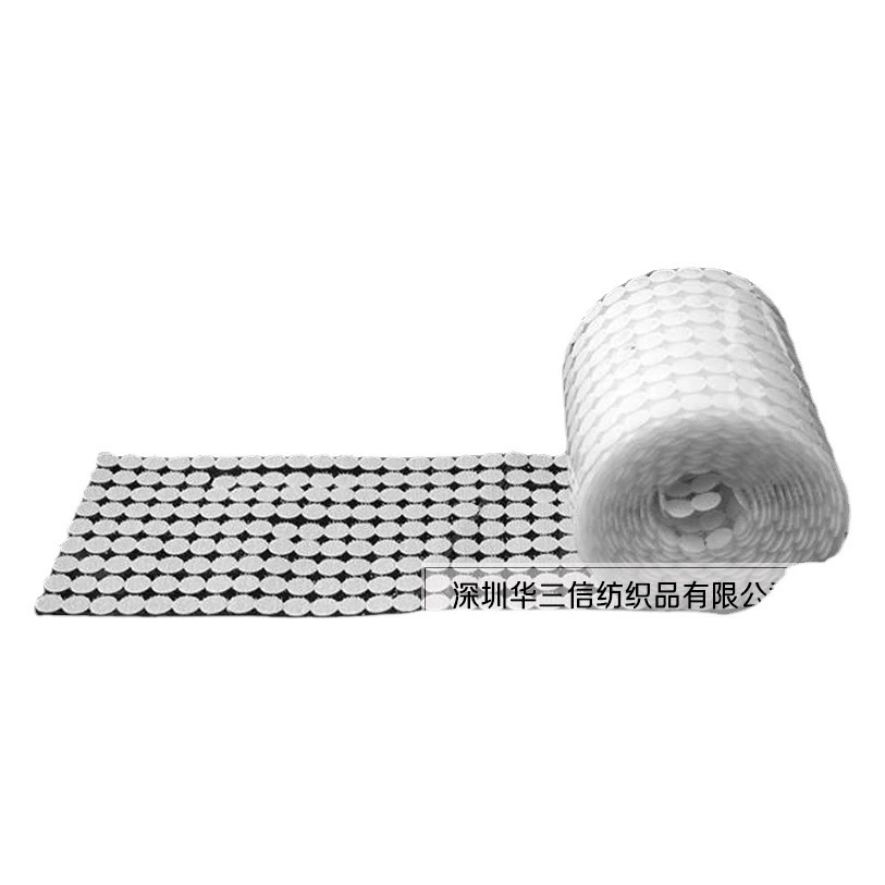 Производитель выпускает круглые клейкие липучки (мужские и женские) для детских тихих книг с точками.