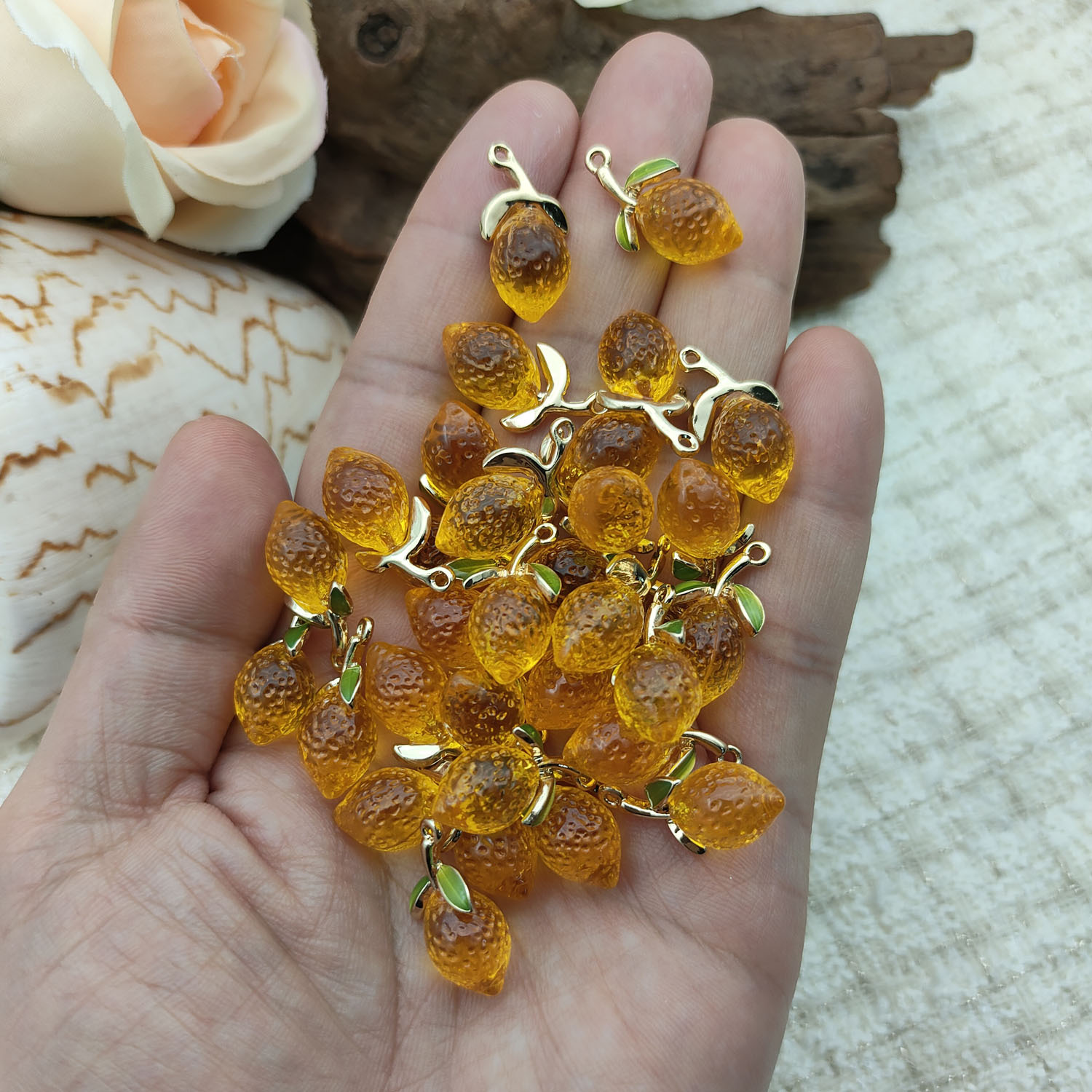 Fuguang resina fruta limón todo partido pequeña hoja verde pendientes colgante accesorios DIY kawaii accesorios de la joyería