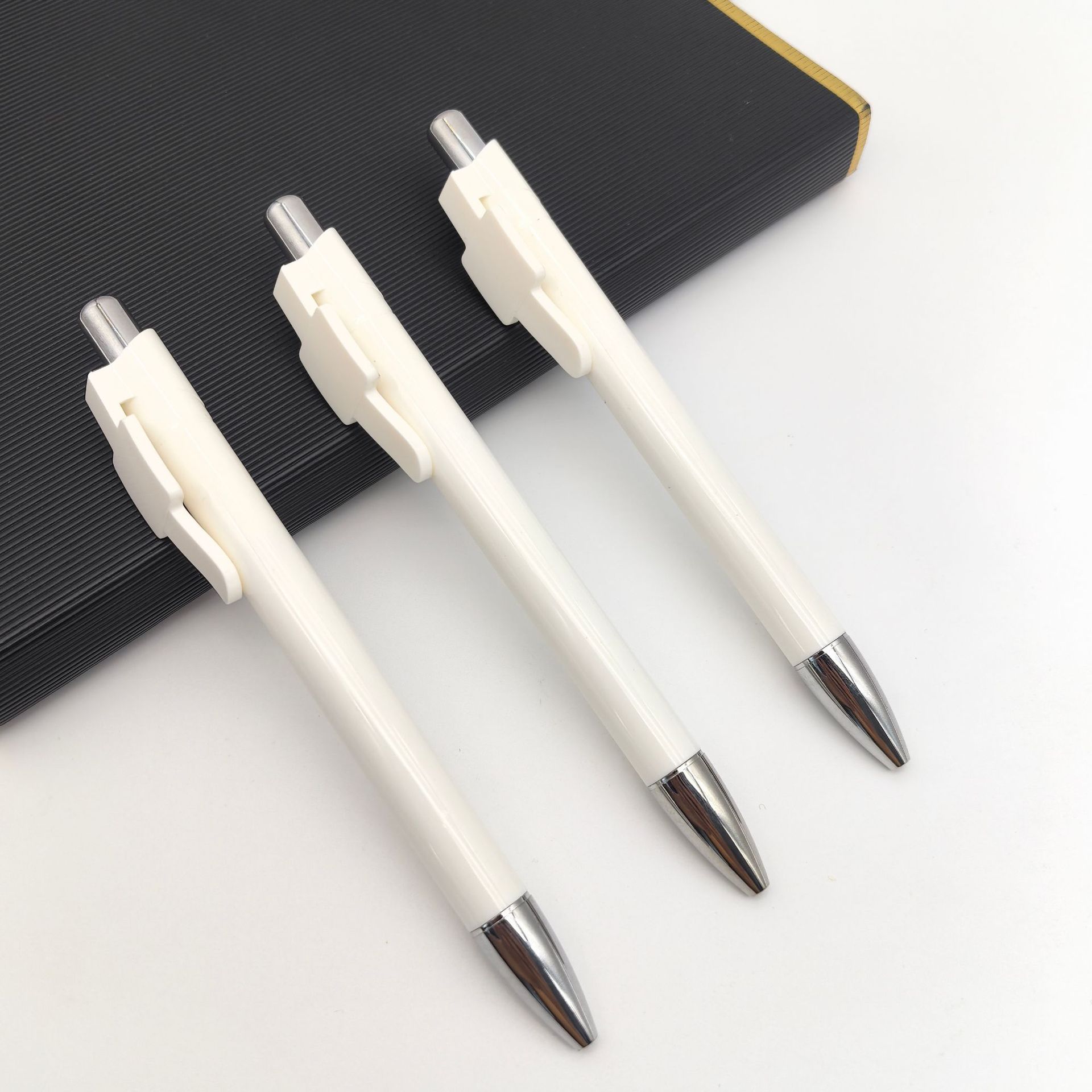 Bolígrafo blanco Presione el bolígrafo para imprimir el logotipo del código QR Business Appleter Presione el código QR Advertising Pen al por mayor