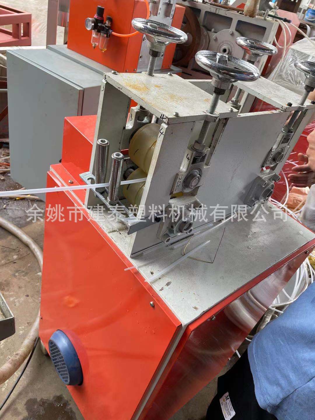 厂家供应PE波纹管塑料挤出机板材生产线设备机器