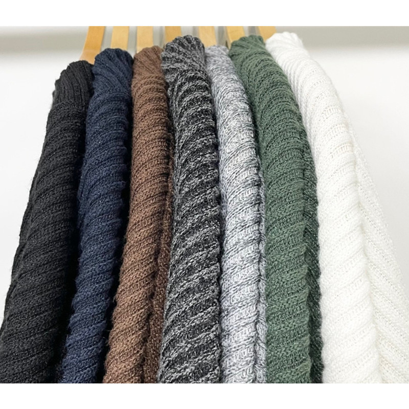 Men's Long-sleeved V-neck Sweater