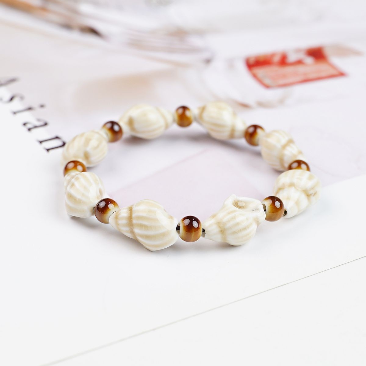 1739-03 Light brown conch