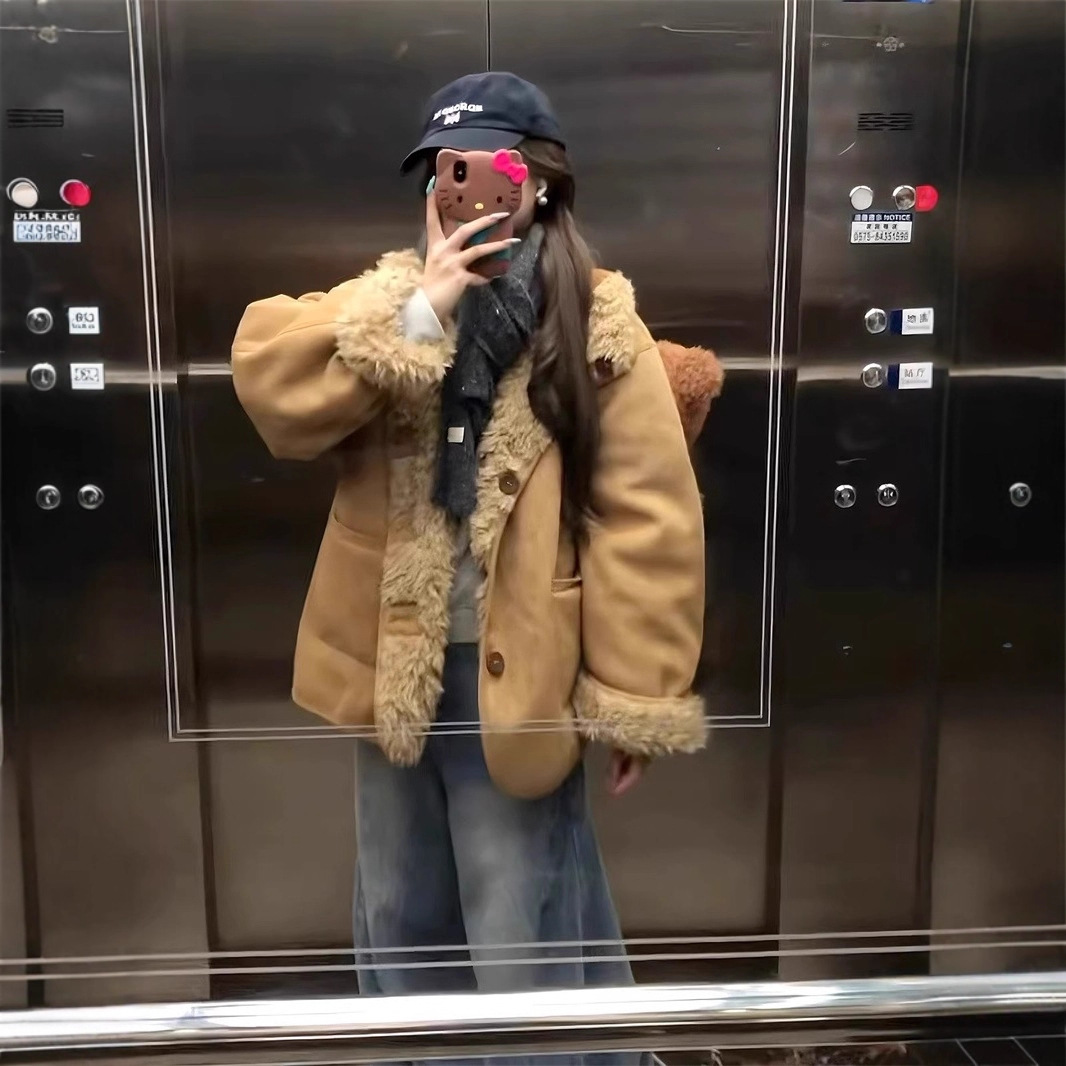 Very Stylish Early Winter Shearling Reversible Lamb Wool Coat for Women, Autumn and Winter 2026 New Thickened Biker Jacket