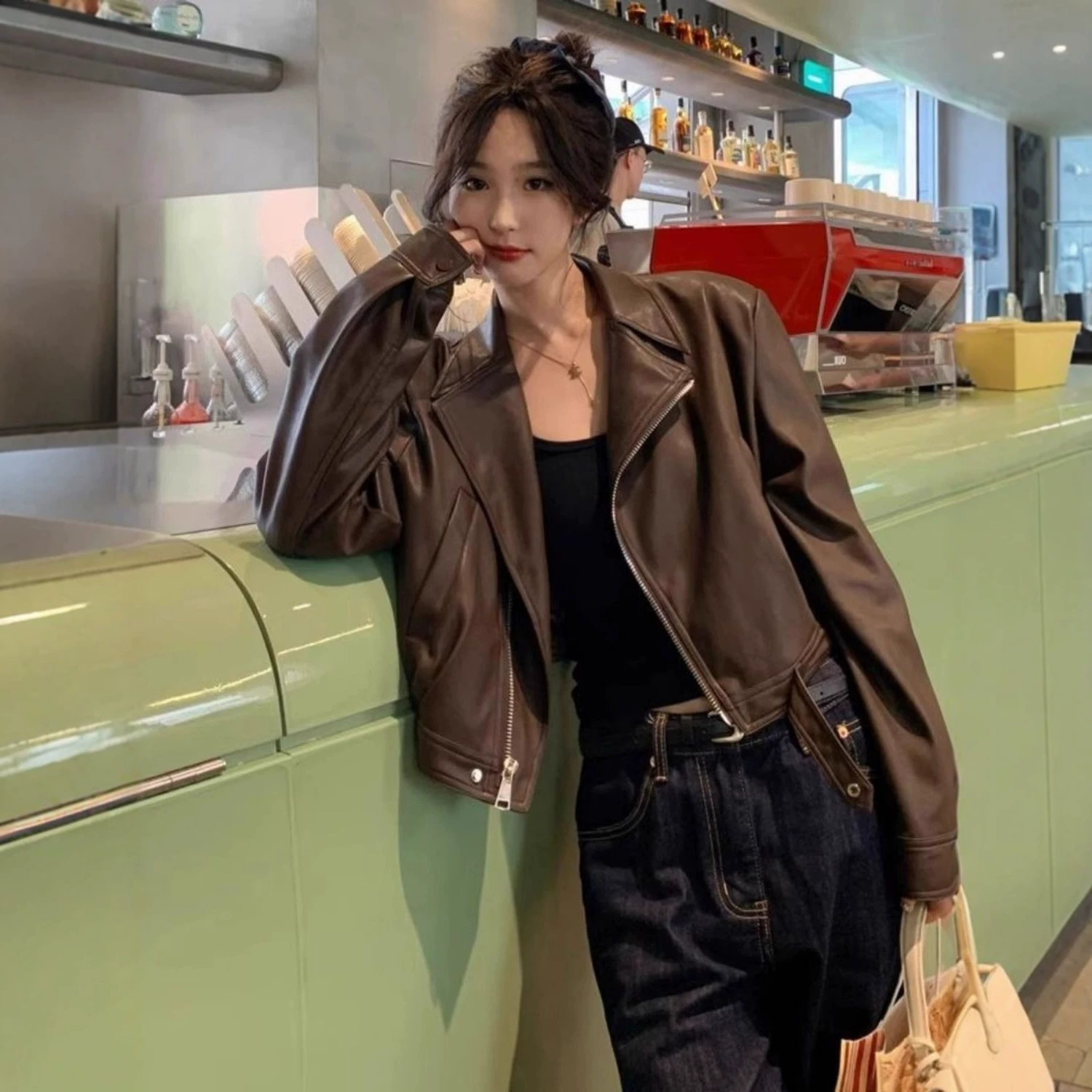 Brown PU leather jacket for women, short style, 2026 autumn, loose fit, Hong Kong style, long sleeve biker jacket, new autumn product