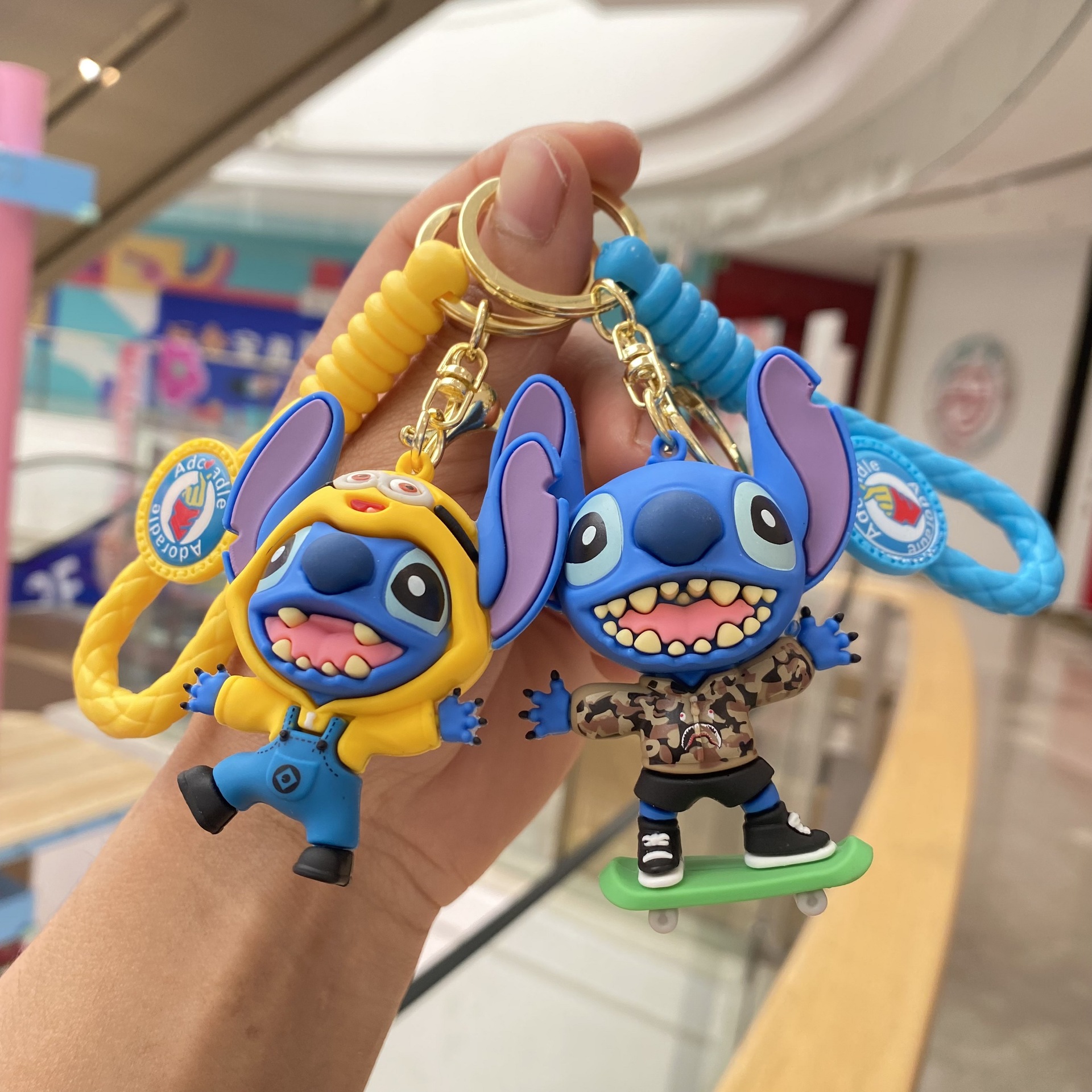 Creativo de dibujos animados divertido Stitch llavero adornos coche muñeca bolsa colgante pequeño regalo al por mayor