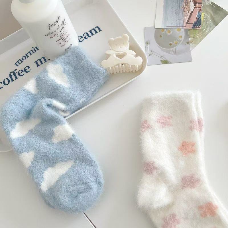 Autumn and Winter Warm Coral Fleece Sleep Thick Plush Socks Maternity Socks Mink Fleece Socks Women's Floor Socks Autumn and Winter Warm Coral Fleece Sleep Thick Plush Socks Maternity Socks Mink Fleece Socks Women's Floor Socks