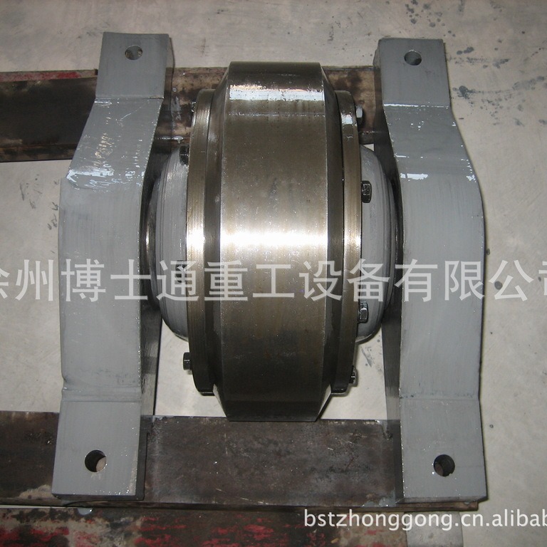 供应日产2500到5000吨篦冷机衬套、固定梁、活动梁、托轮装置。