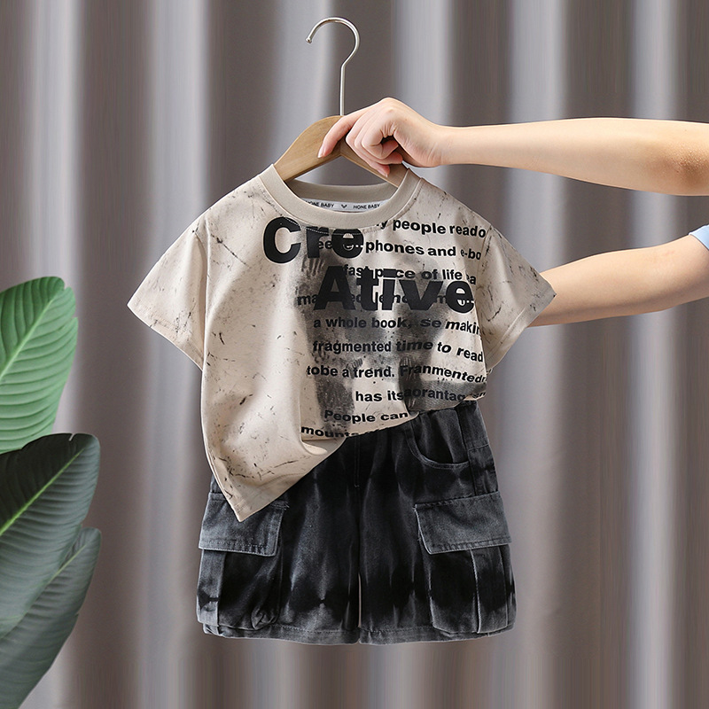 7374 Traje de manga corta para niños 2025 Nueva ropa de verano para niños Camiseta de teñido anudado de estilo occidental Ropa de marca de moda hermosa de verano 6