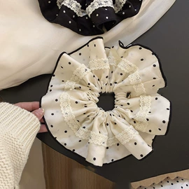 耳环;项链;耳钉