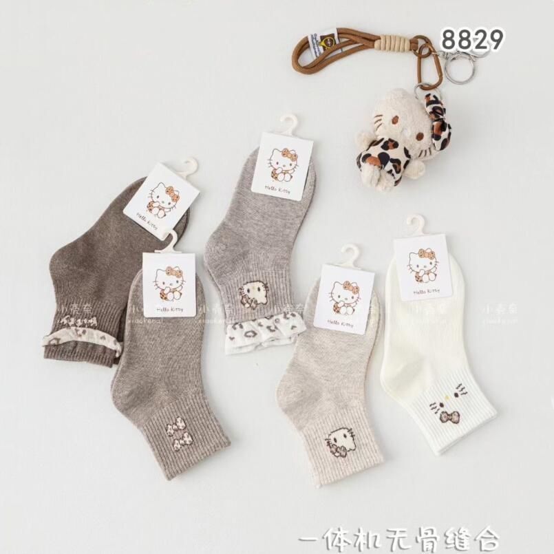 Children's breathable brand cartoon socks for students, mid-length 2