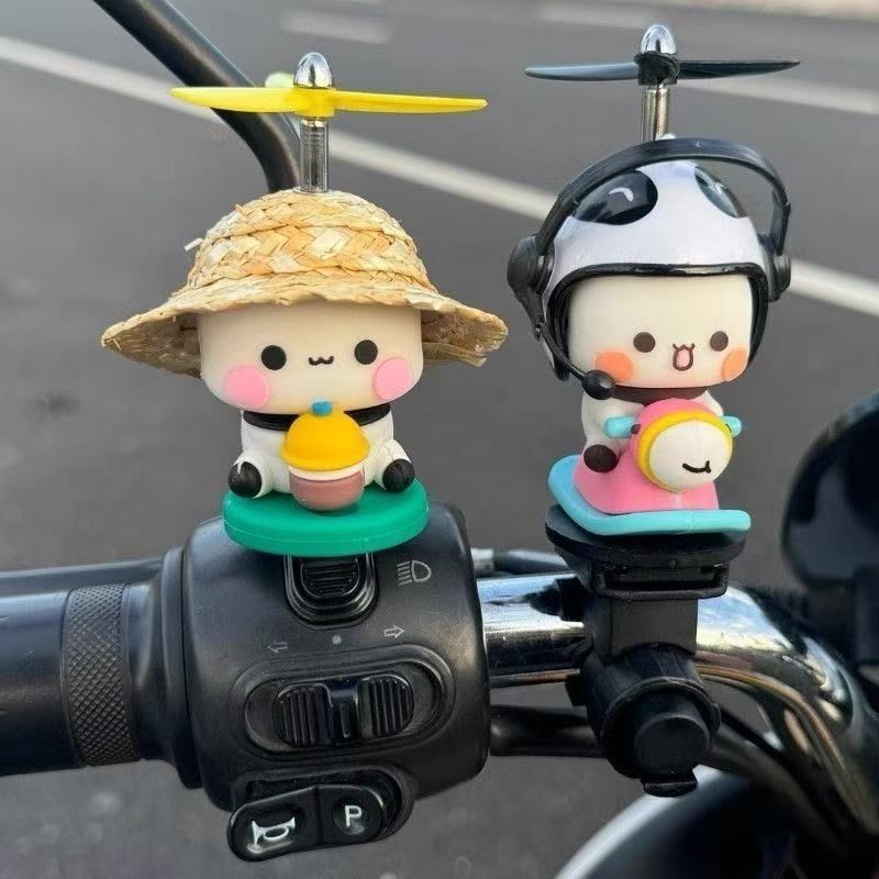 一二布布头盔车载摆件公路自行车电瓶摩托车电动车装饰品小配挂件