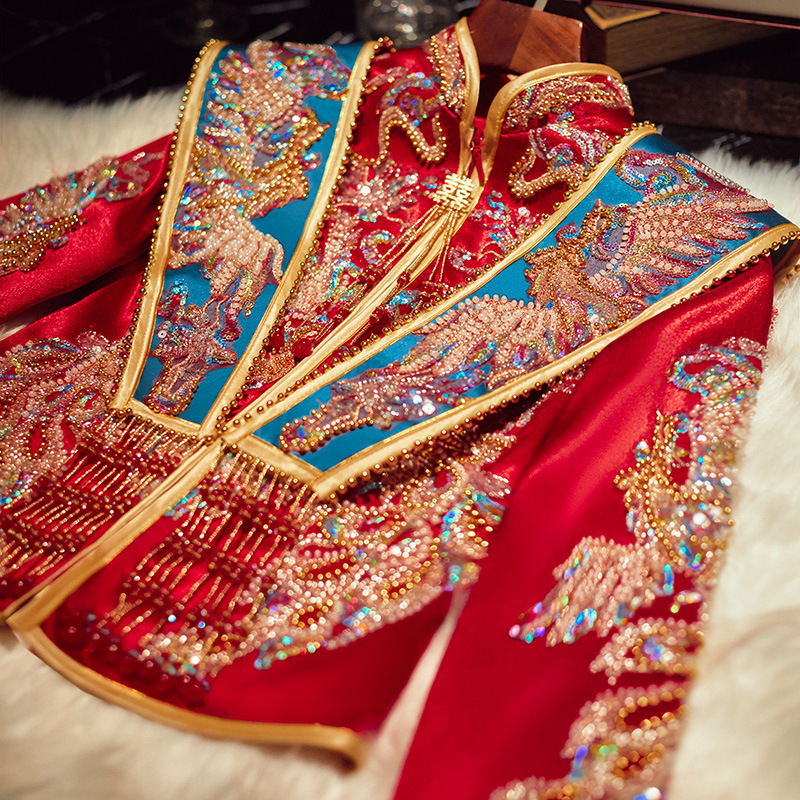 Xiuhe Wedding Dress for Brides 2026 New Luxury Chinese-Style Bridal Gown with Heavy Embellishments and Large Hem, Traditional Wedding Attire for Summer Xiuhe Wedding Dress for Brides 2026 New Luxury Chinese-Style Bridal Gown with Heavy Embellishments and Large Hem, Traditional Wedding Attire for Summer