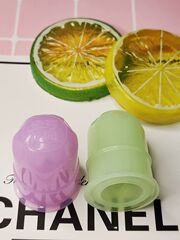 蜜芽花園缶の蜜歯缶の子供は缶を抜くシリカゲル缶の赤ちゃんのスクレーパー板をマッサージして赤ちゃんの体を治療します。