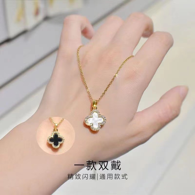 Shake sound explosion full diamond four-leaf clover titanium steel necklace women's double-sided design sense clavicle chain 18k gold neck chain women wholesale