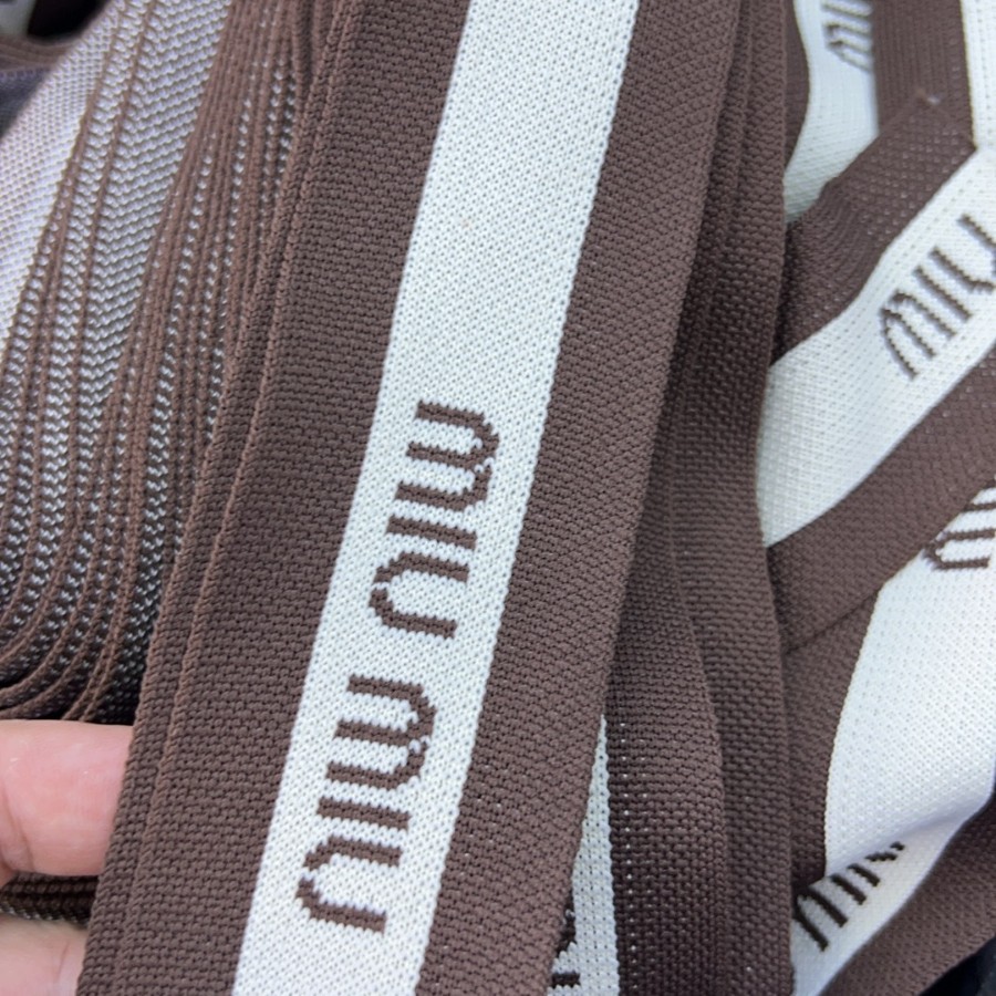 定制织带各种您想要的尺寸颧色经编机挂毛机电脑提花无梭机烫钻印