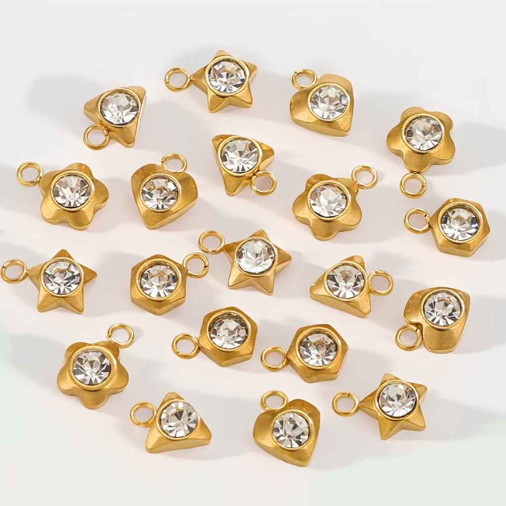 ステンレスのダイヤモンドのペンダントの白いダイヤモンドのジルコンの愛の星の梅の花の小さいペンダントのDIYネックレスのイヤリングのアクセサリーの部品