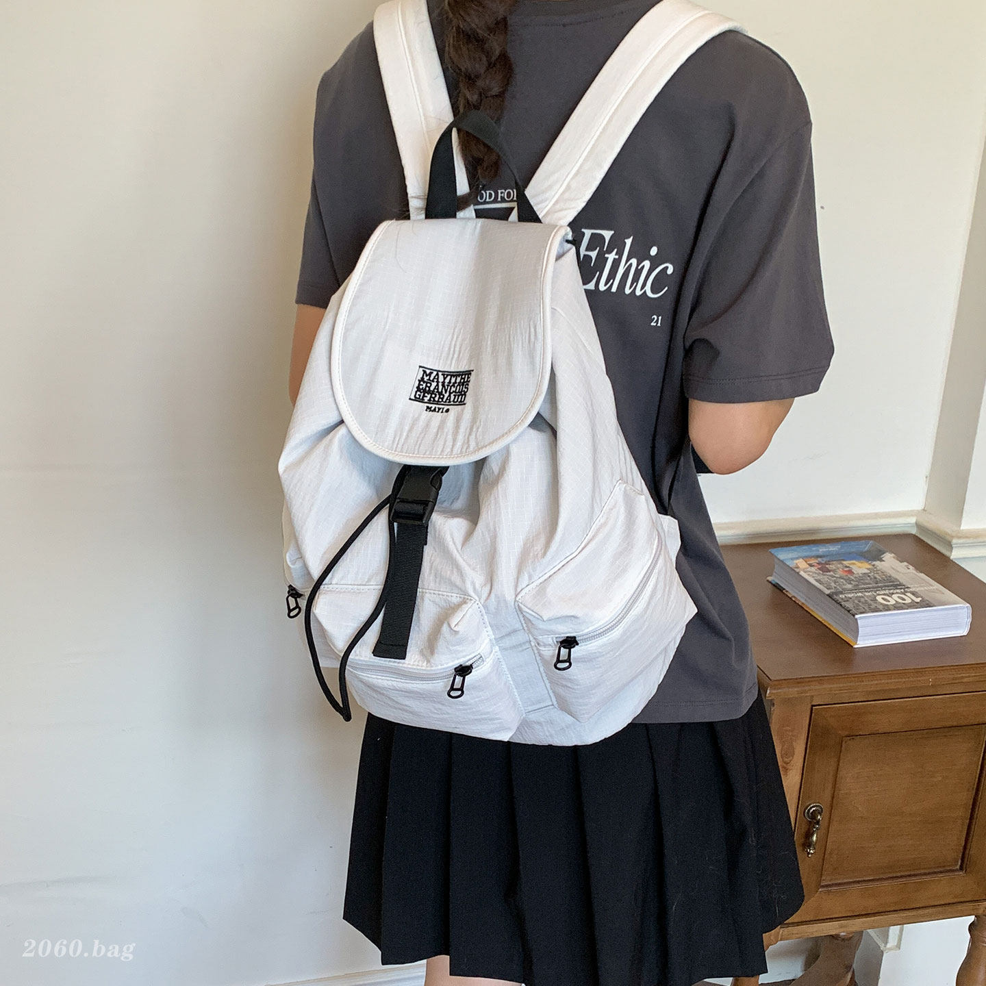 Estudiantes de gran capacidad nueva mochila de verano mochila de estilo femenino simple estilo casual 2026 mochila de cuerda