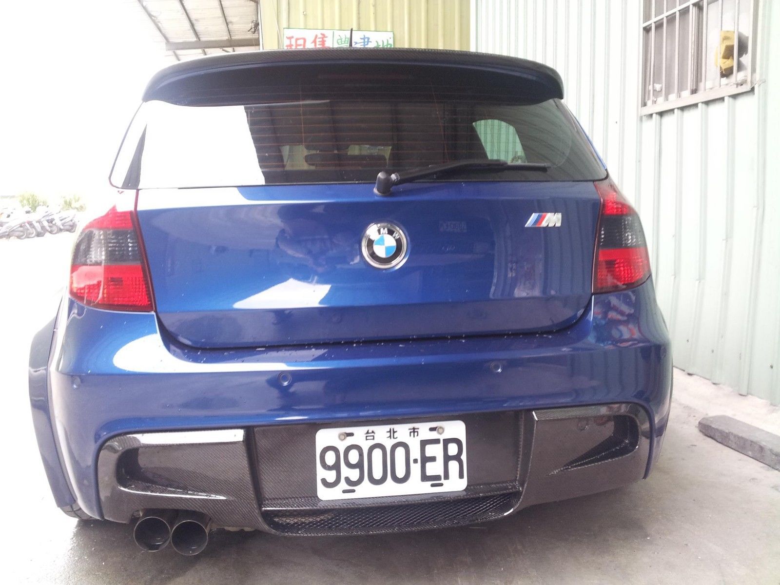 E87 MT碳纤维尾翼装车图2