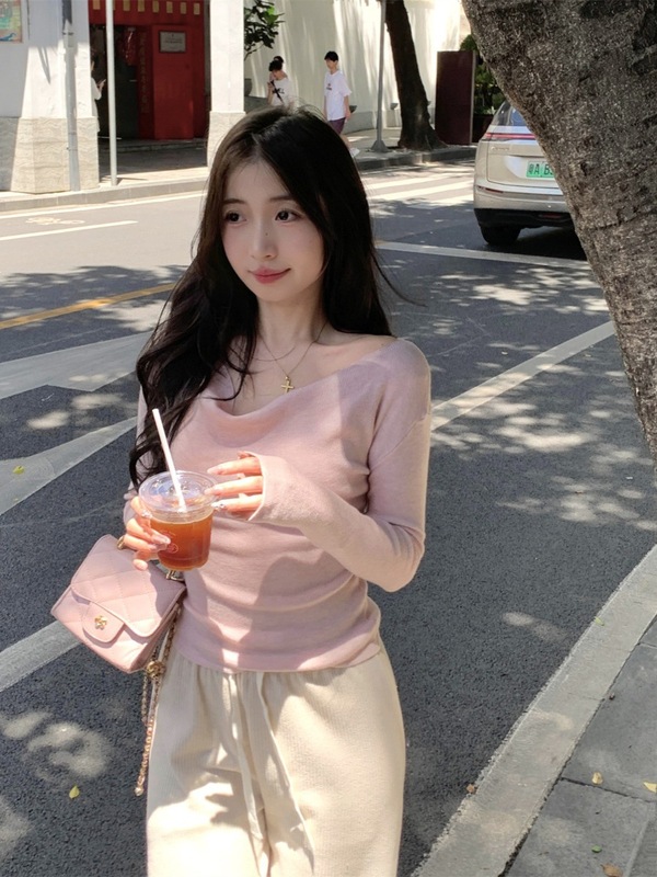 纯欲风荡领一字肩上衣女秋冬内搭长袖针织衫高级感杏色修身打底衫|undefined