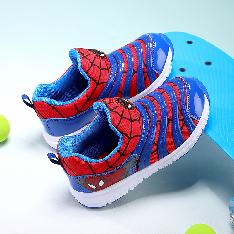 Zapatos infantiles de oruga primavera y verano nuevos zapatos transfronterizos transfronterizos de malla transpirables suaves zapatos deportivos para niños pequeños y medianos zapatos de bebé