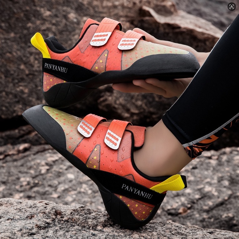 Climbing shoes for teenagers, men and women, adults, indoor bouldering, professional beginner-specific training outdoor climbing shoes, red