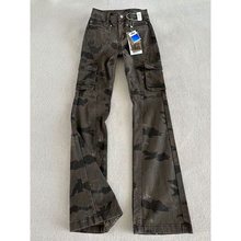 大码复古设计感迷彩微喇牛仔裤女秋冬复古高街修身显瘦马蹄工装裤