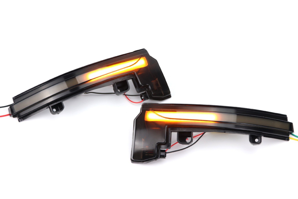 Suitable for Land Rover Range Rover Evoque Lr4 Dynamic Led Reversing Yellow Light Flowing Water Rearview Mirror Turn Signal Indicator