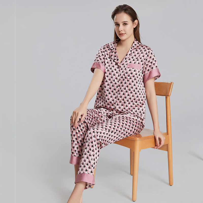 Pajamas women's spring and summer new ice silk short-sleeved lapel two-piece suit Internet celebrity fashion loose casual home wear Pajamas women's spring and summer new ice silk short-sleeved lapel two-piece suit Internet celebrity fashion loose casual home wear