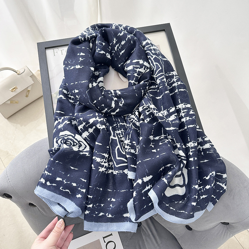 Otoño y invierno algodón y lino exterior mujer sala de aire acondicionado cálida chal de moda japonesa y coreana alta sensación elegante bufandas de impresión de rosas