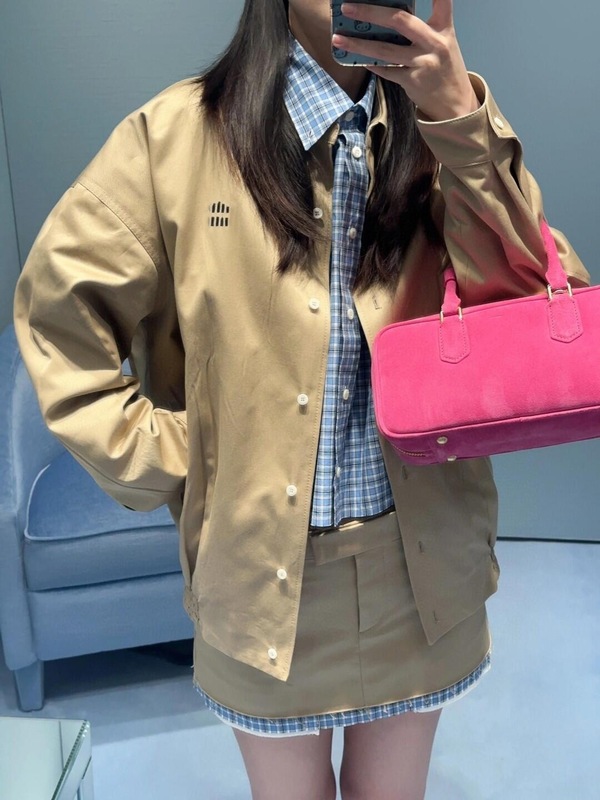 Dujiaバージョン既製高品質MU新作刺繍ボタンジャケット、ルーズバージョン、男女同型|undefined